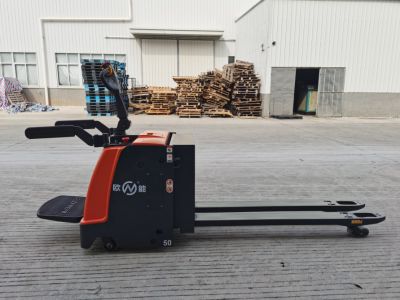站立驾驶视频技术支持，在线支持仓库起重工具电动托盘提升机