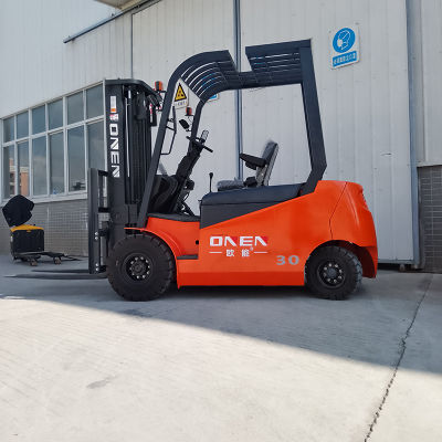 3500kg 3t 3m 四轮电动卡车平衡重液压叉车坐式驾驶风格